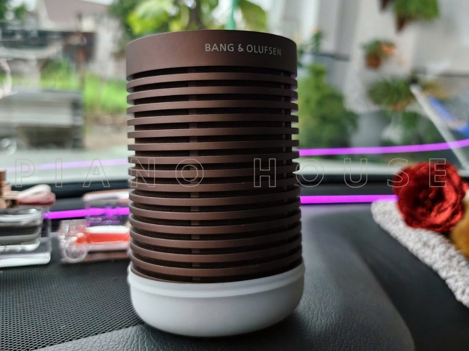 Loa B&O Beosound Explore (Chestnut) - Đánh giá chi tiết tại Piano House